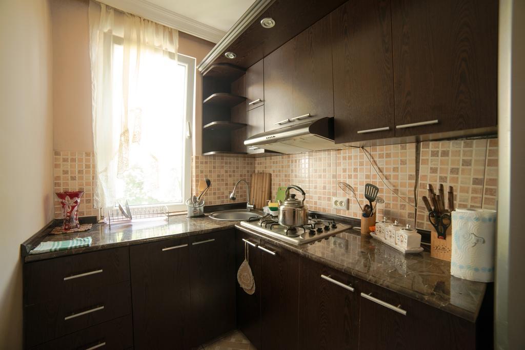 Angisa Apartment Batumi Exterior foto
